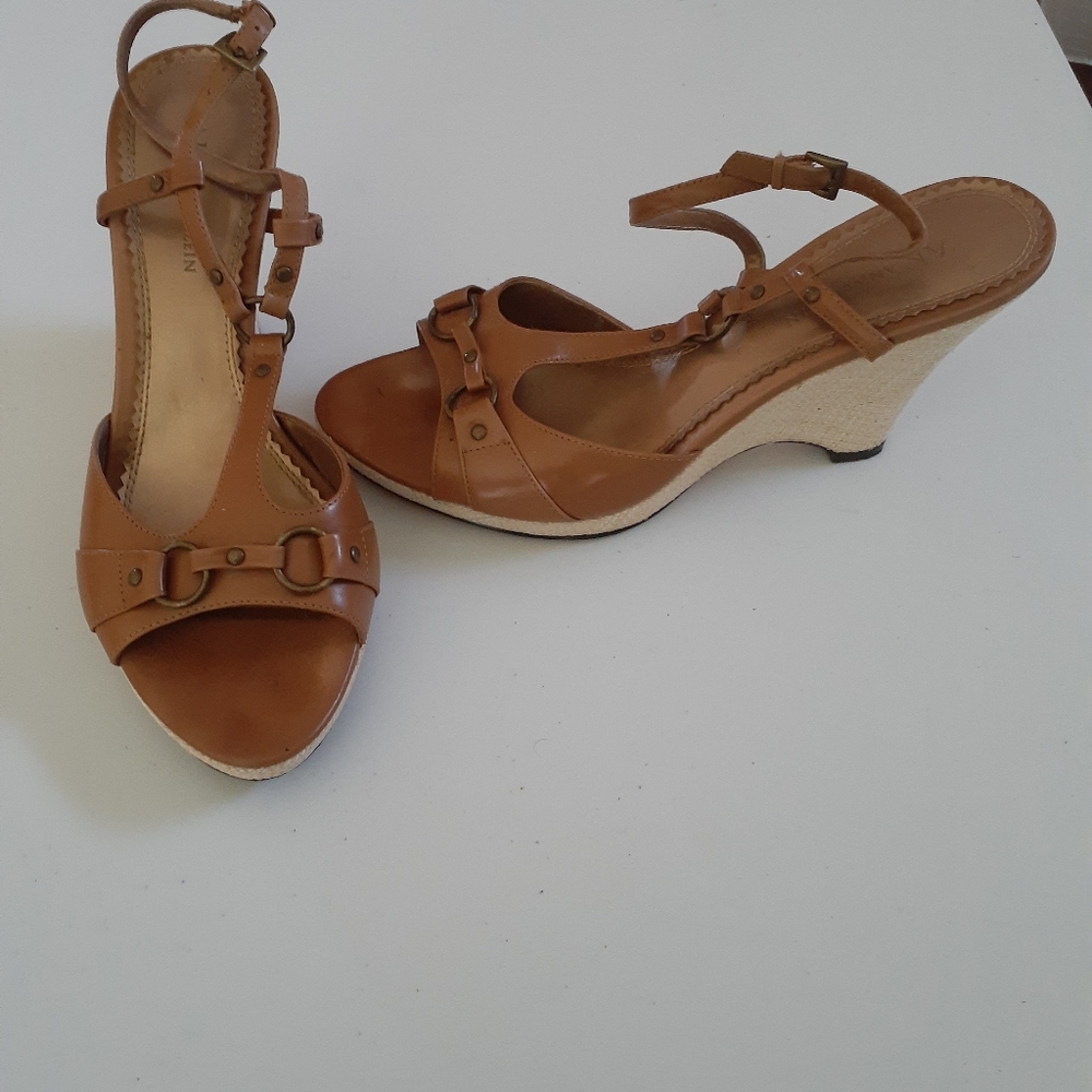 Shoes - Picture 10 of 11